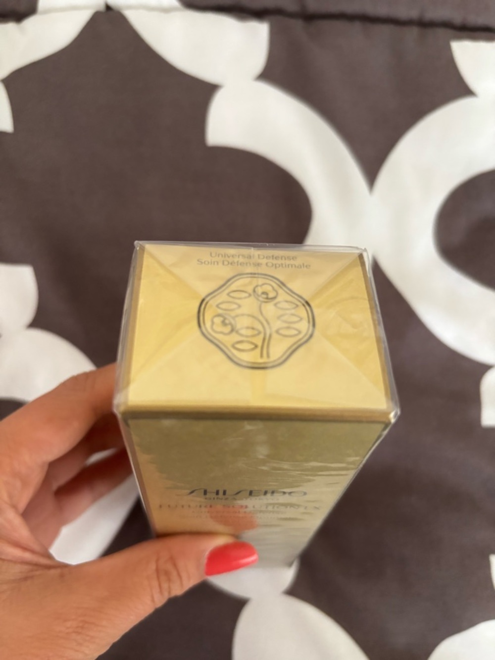Shiseido Future Solution LX UnivDefense SPF 50 NIB Sealed 1.9oz $120-Send Offers - Picture 2 of 4
